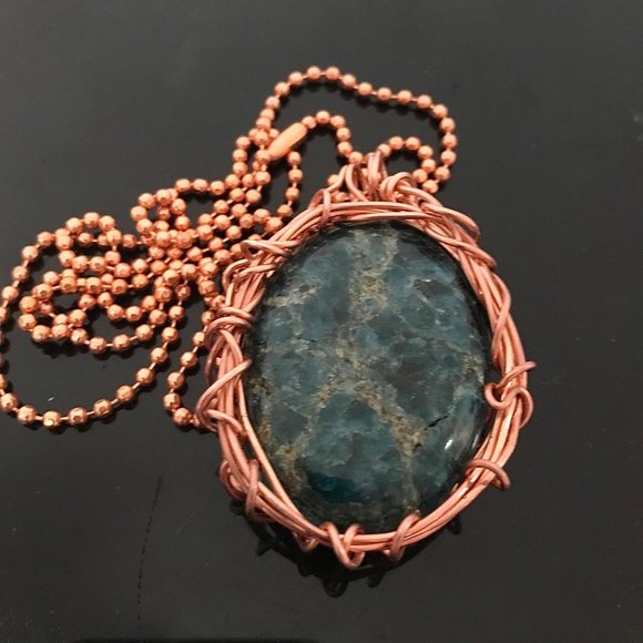Genuine Blue Apatite Untreated Gemstone Solid Copper Pendant Necklace Handmade - Picture 3 of 10
